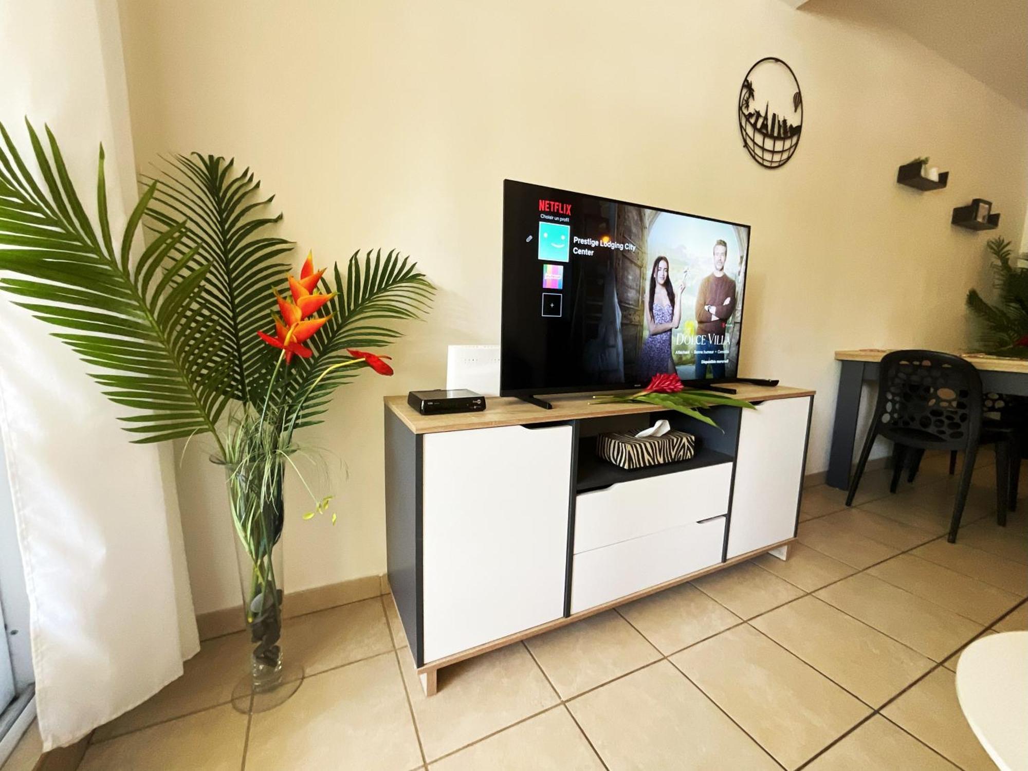 Prestige Lodging City Center Papeete  Exterior photo